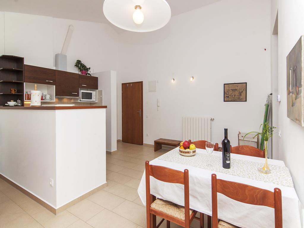 Apartments Ceja Near Sea Medulin Rum bild