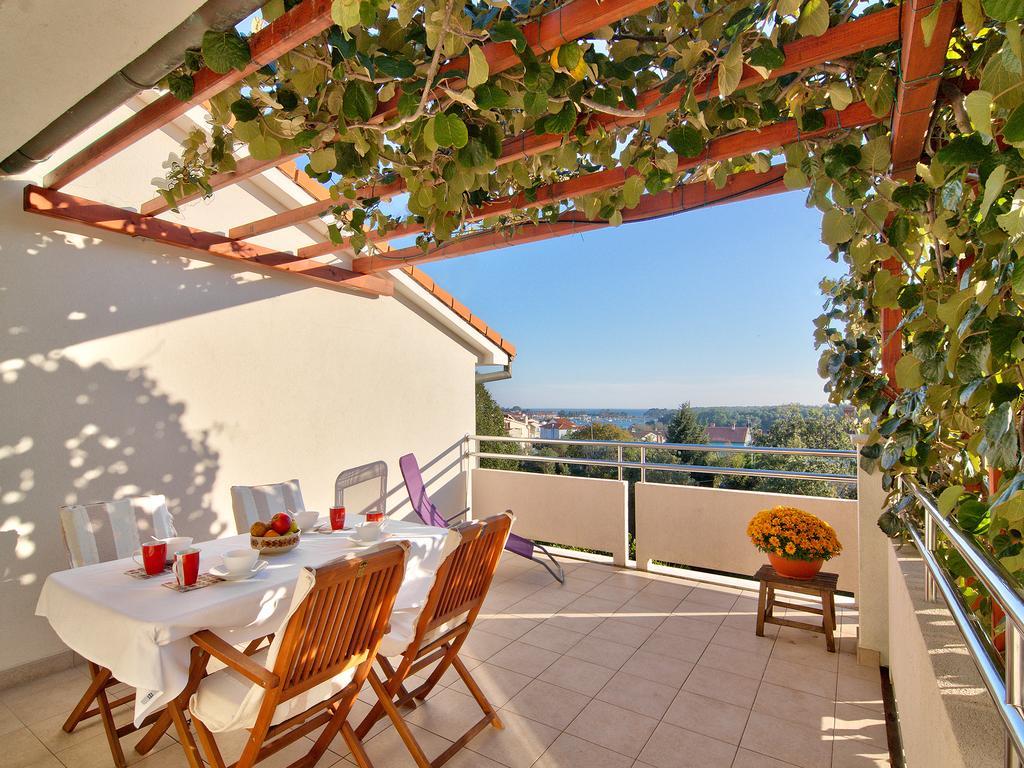 Apartments Ceja Near Sea Medulin Rum bild